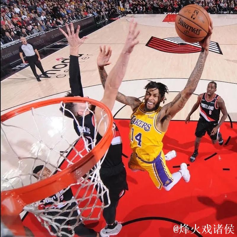 英格拉姆低位背打 翻身跳投稳稳命中 英格拉姆低位背打 翻身跳投稳稳命中